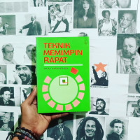 Image of teknnik memimpin rapat